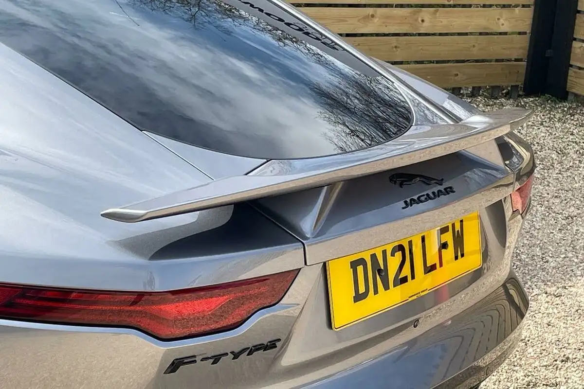 2021-jaguar-f-type-20-p300-r-dynamic-coupe-big-15