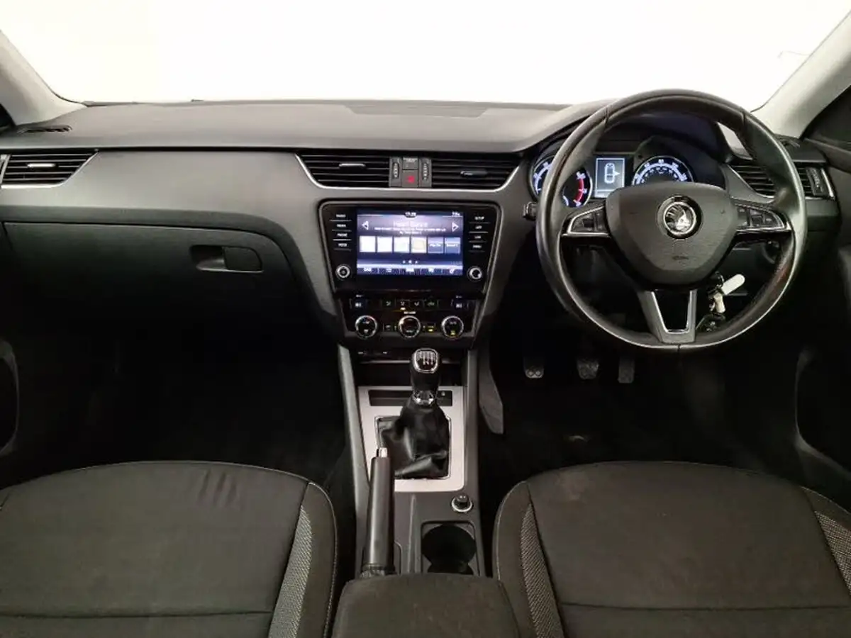 2017-skoda-octavia-10-tsi-se-hatchback-big-2