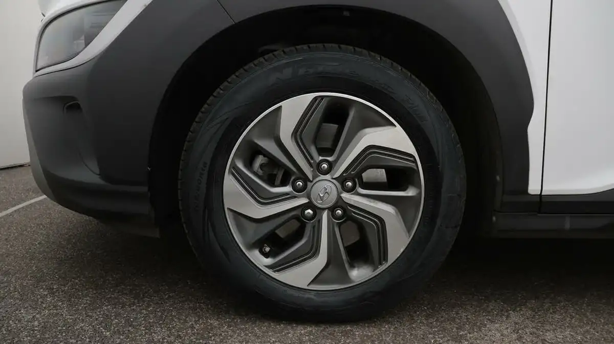 2022-hyundai-kona-16-gdi-se-connect-big-18