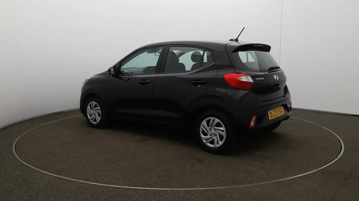 2023-hyundai-i10-10-se-big-31