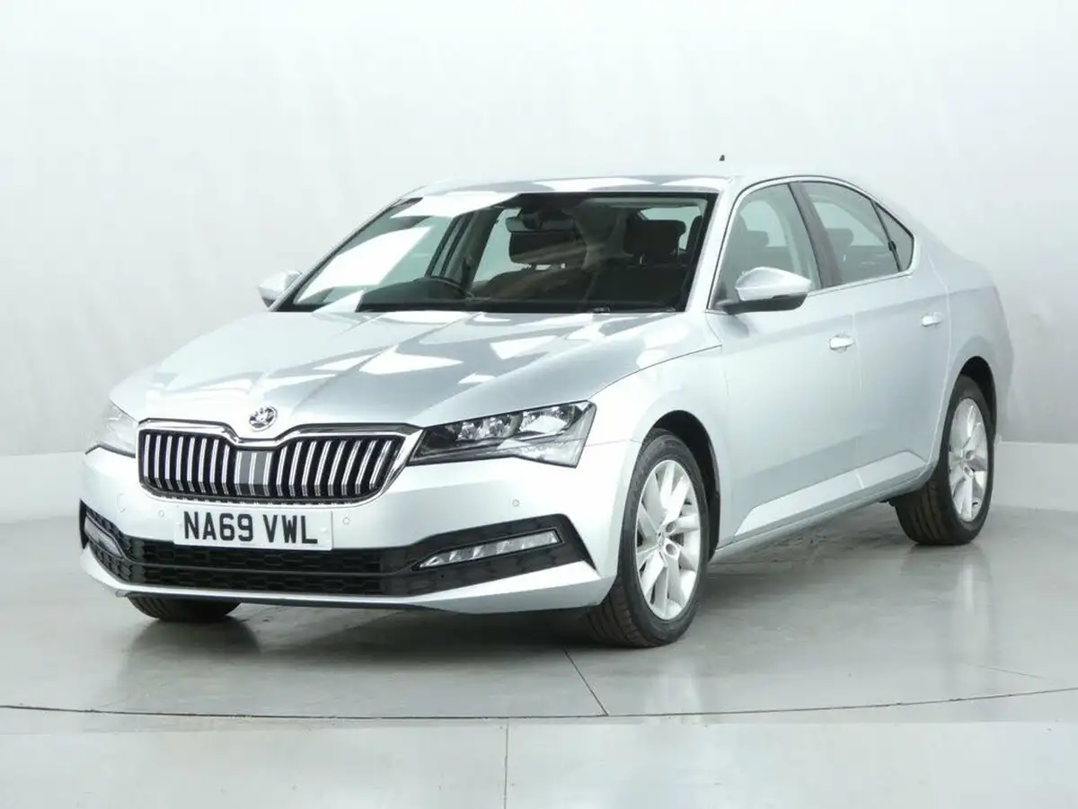 2019-skoda-superb-15-tsi-se-hatchback-big-3