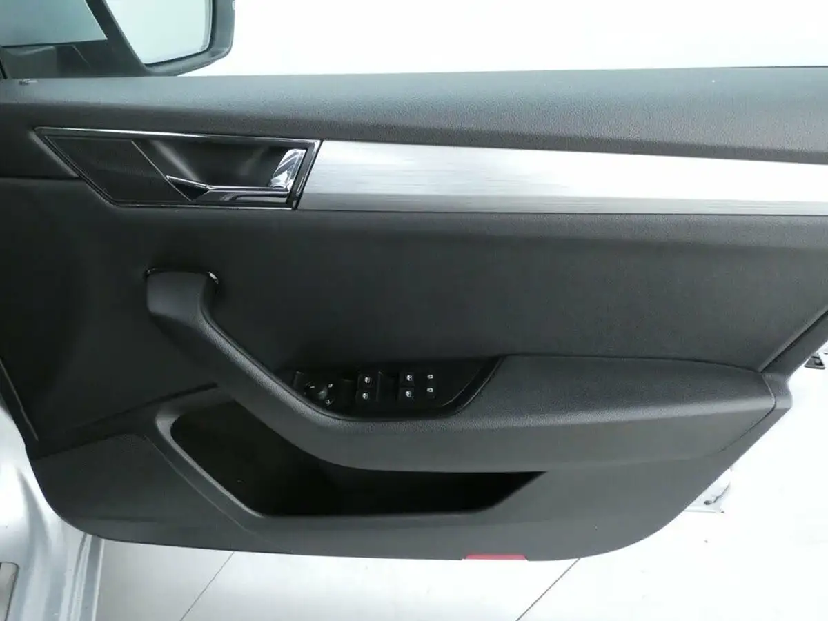 2019-skoda-superb-15-tsi-se-hatchback-big-22