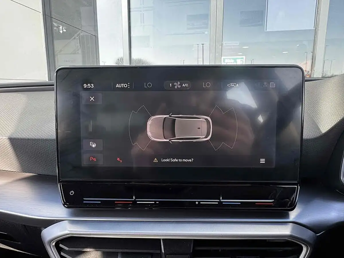 2021-seat-leon-14-e-hybrid-fr-hatchback-big-39
