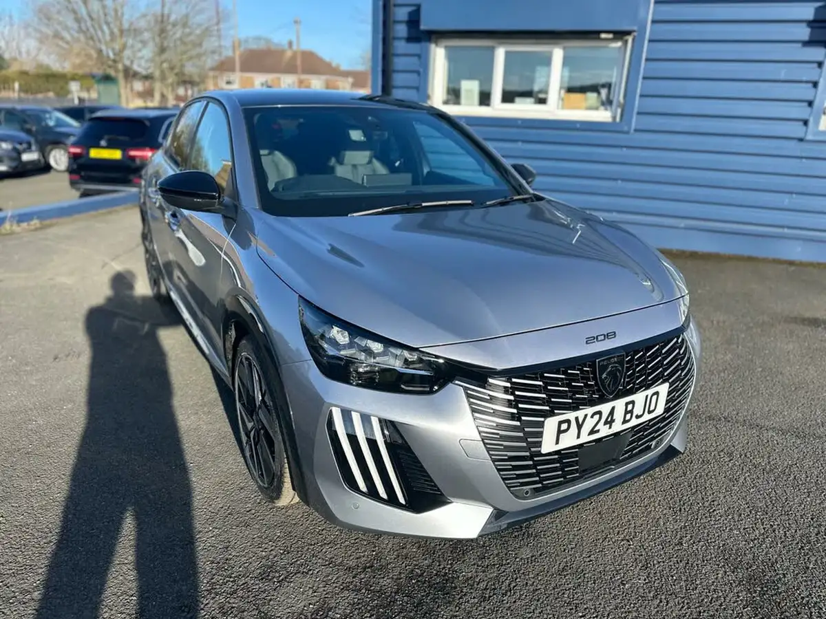 2024-peugeot-208-12-puretech-gt-100ps-big-5