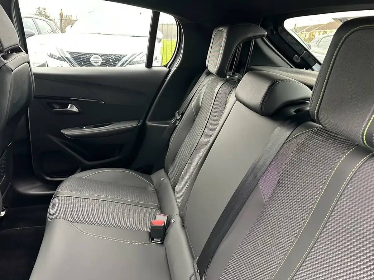 2024-peugeot-208-12-puretech-gt-100ps-big-29