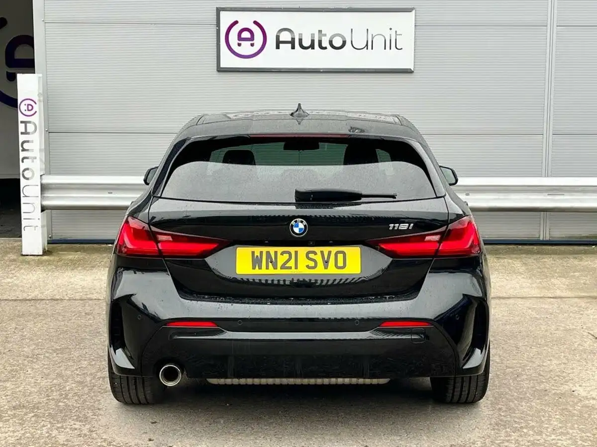2021-bmw-1-series-15-118i-m-sport-lcp-big-4