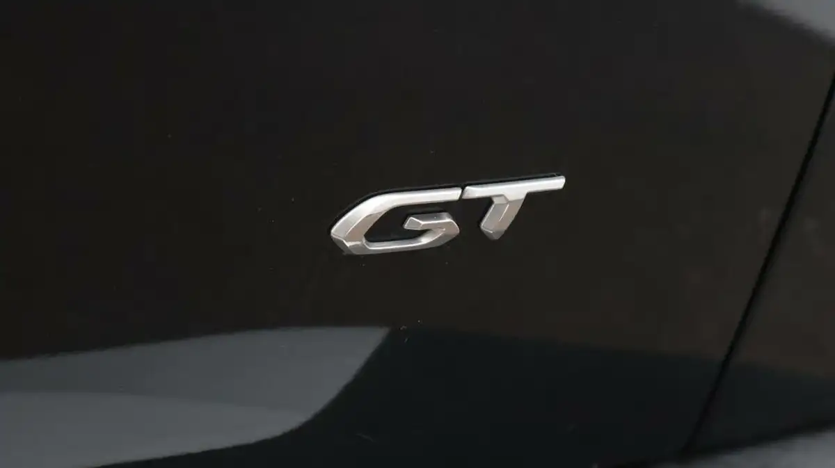 2020-peugeot-2008-suv-e-gt-big-22