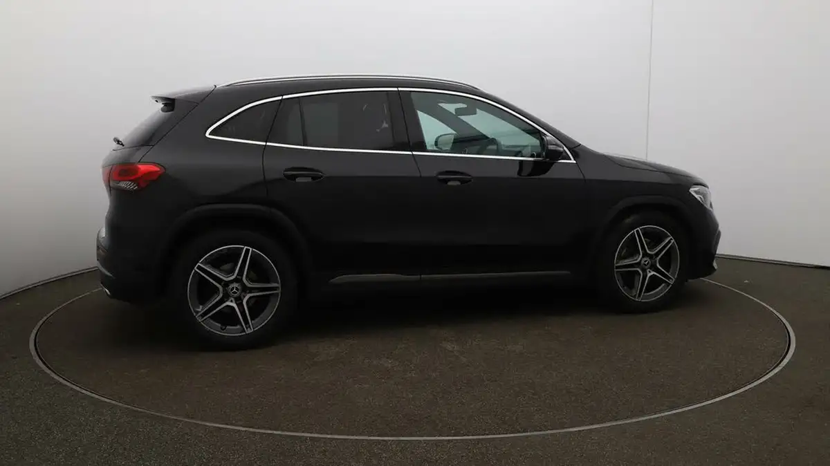 2021-mercedes-benz-gla-class-13-gla-180-amg-line-executive-1332cc-big-44