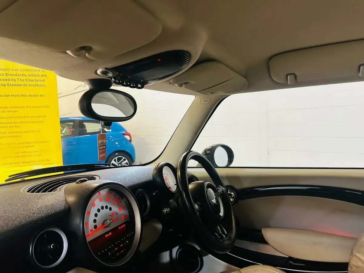 2011-mini-cooper-16-cooper-s-hatchback-3d-big-54