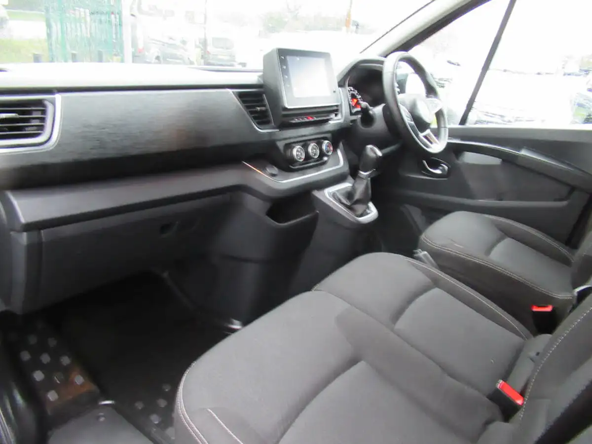 2023-nissan-primastar-20dci-tekna-30-l2h1-150pseu6d-panel-auto-big-3
