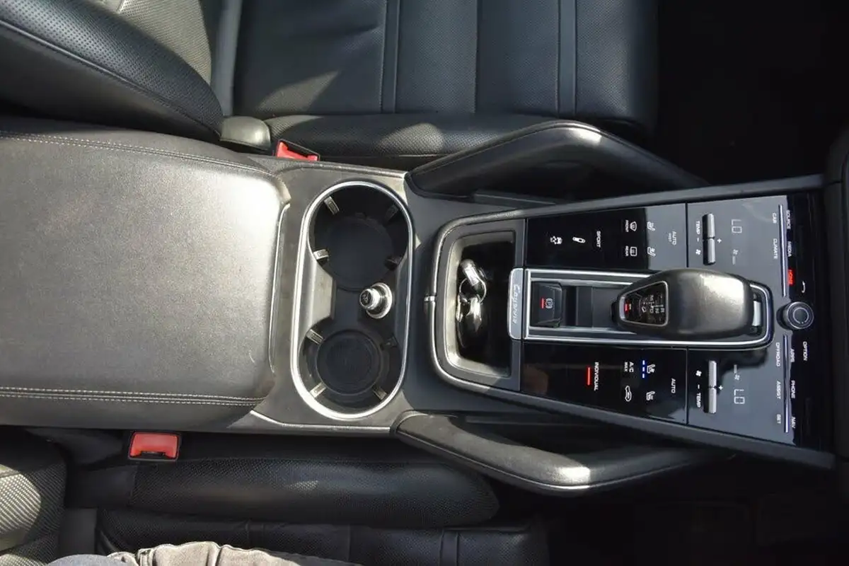 2018-porsche-cayenne-30-v6-s-big-42