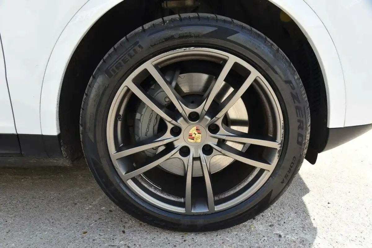 2018-porsche-cayenne-30-v6-s-big-66