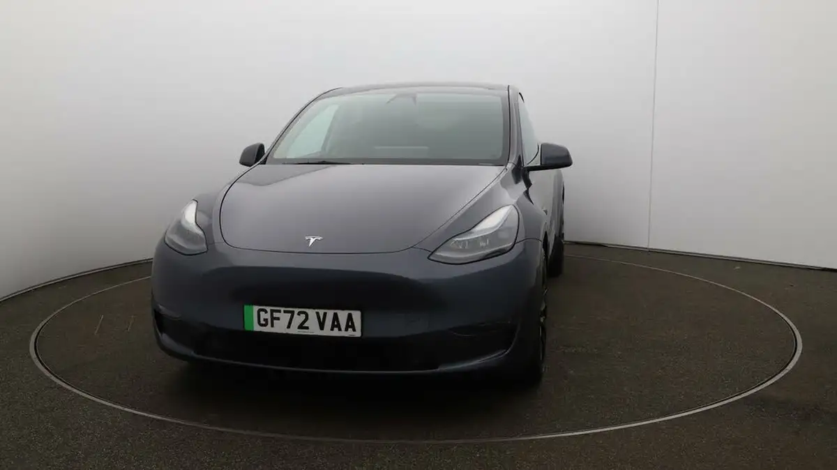 2022-tesla-model-y-e-performance-big-32