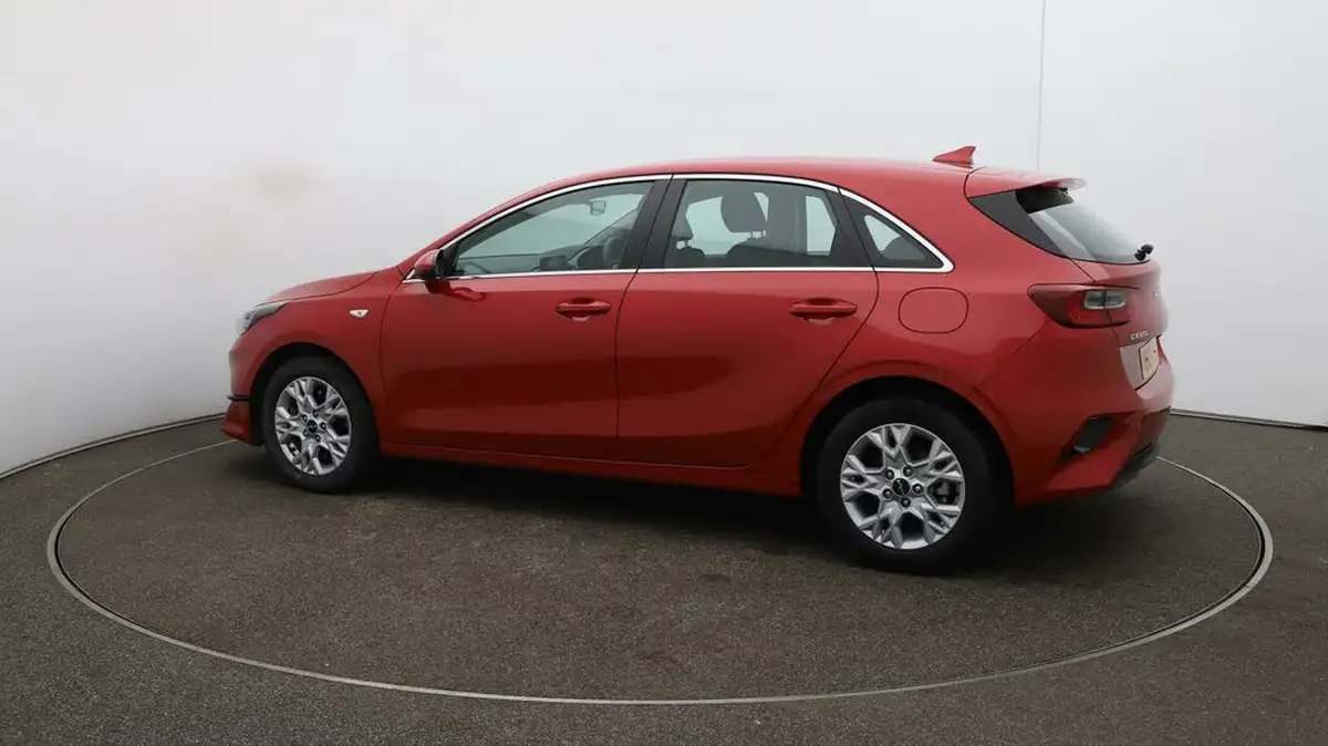 2023-kia-ceed-15-t-gdi-2-158bhp-non-adap-hatchback-big-44