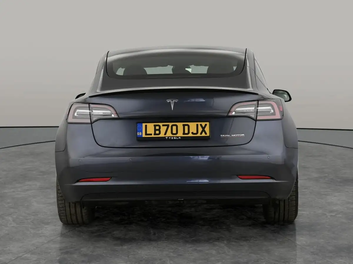 2020-tesla-model-3-e-performance-big-6