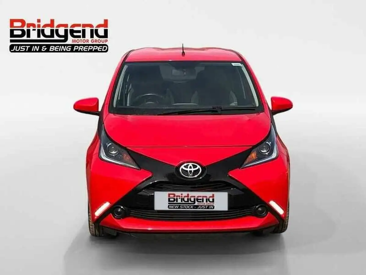 2018-toyota-aygo-10-vvt-i-x-play-71bhp-5d-x-shift-big-1