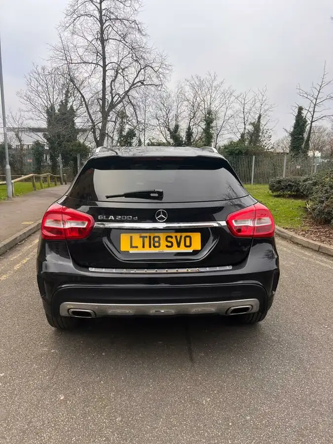2018-mercedes-benz-gla-class-21d-gla-200d-amg-line-134bhp-ss-7g-dct-big-7