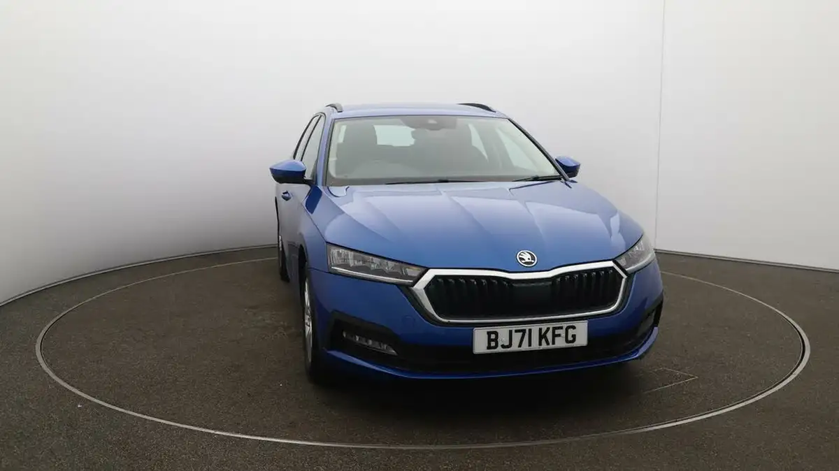 2021-skoda-octavia-big-33