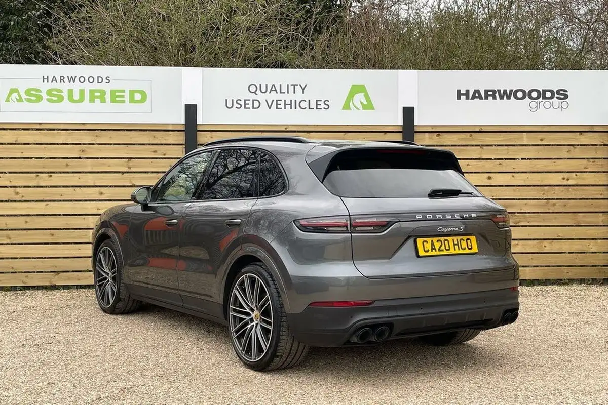 2020-porsche-cayenne-30-v6-s-big-10