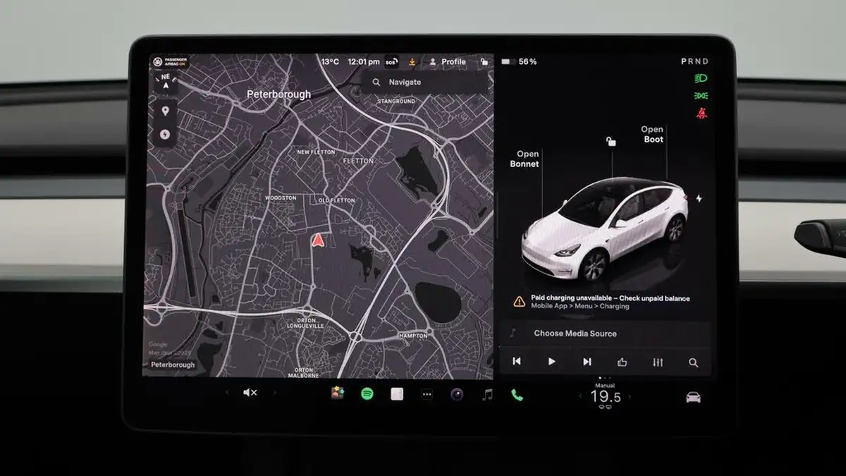 2022-tesla-model-y-e-long-range-big-10