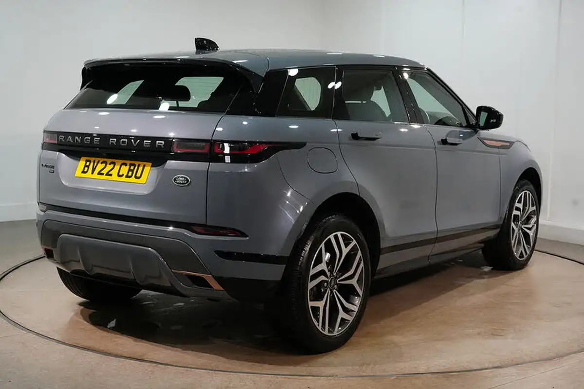 2022-land-rover-range-rover-evoque-15-p300e-r-dynamic-hse-big-9