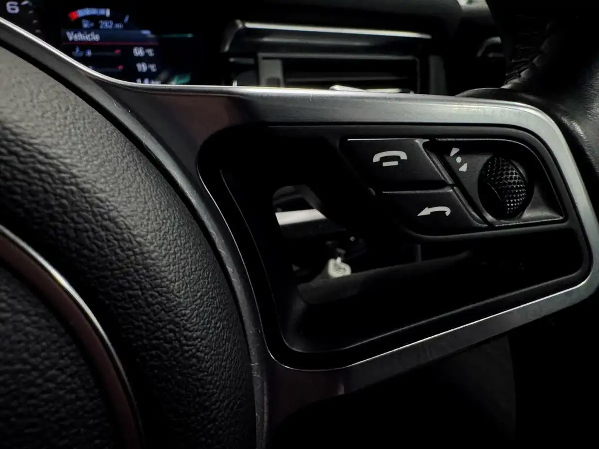 2020-porsche-macan-30-v6-s-big-7