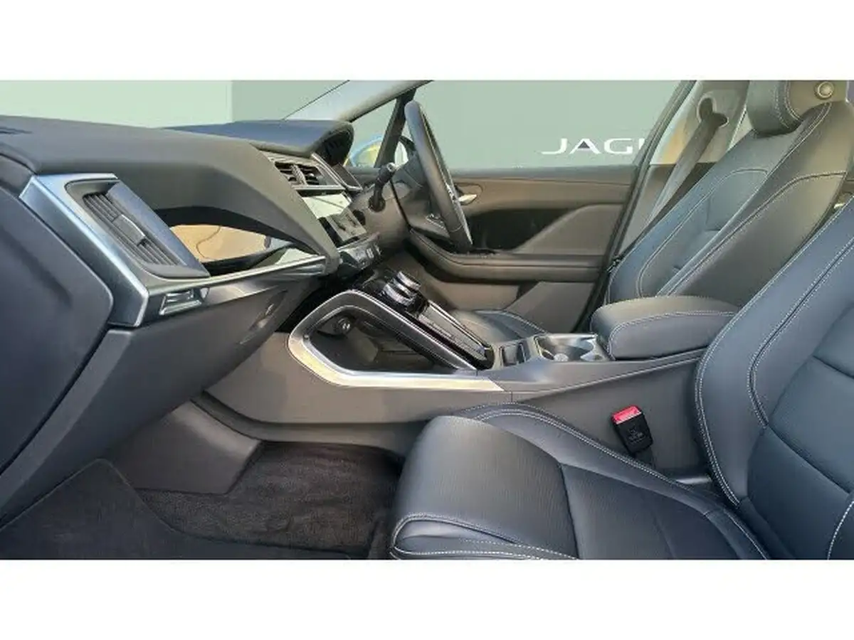 2023-jaguar-i-pace-ev400-se-big-2
