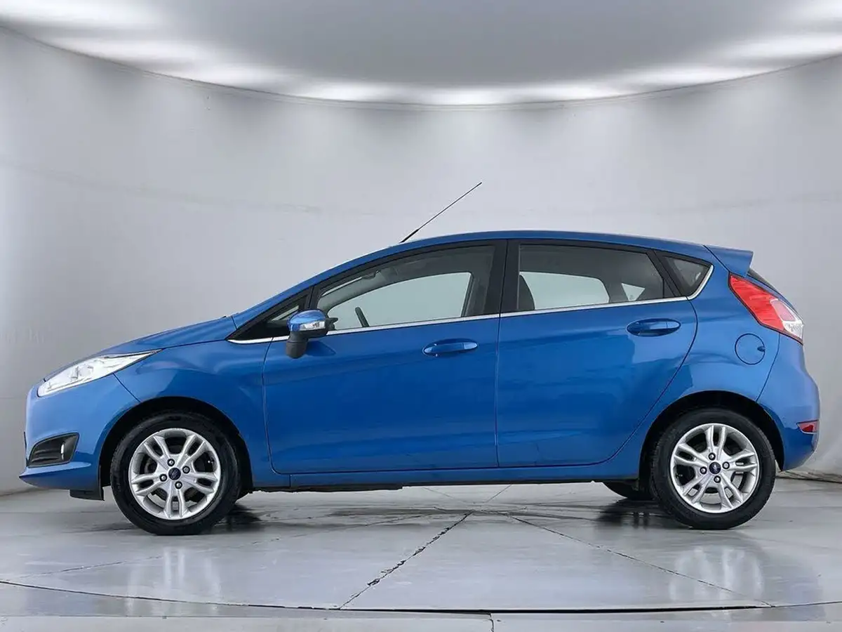 2016-ford-fiesta-10t-zetec-100ps-ecoboost-ss-5d-big-15