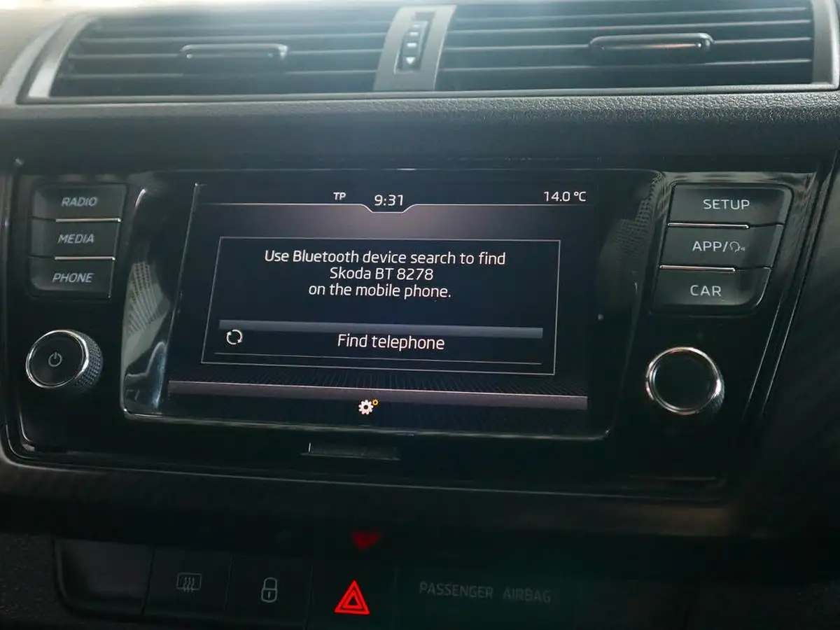 2019-skoda-fabia-10-tsi-monte-carlo-109ps-estate-big-32