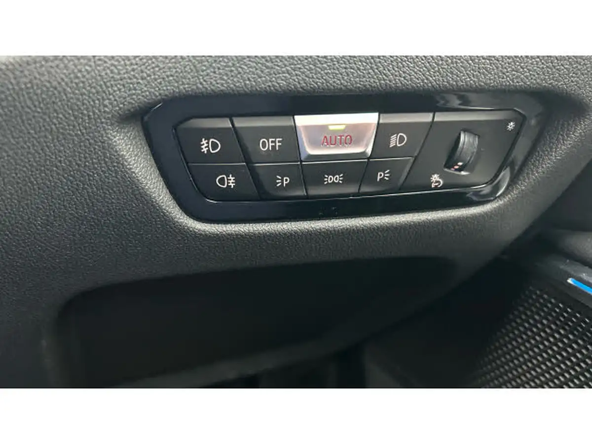 2021-bmw-3-series-20-330e-m-sport-touring-5d-big-32