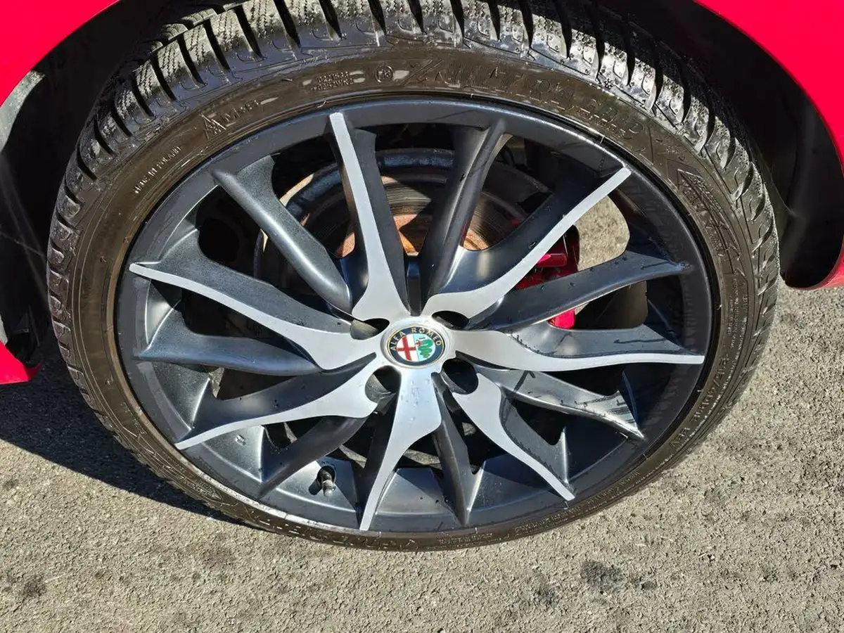 2016-alfa-romeo-mito-14-quadrifoglio-verde-big-32