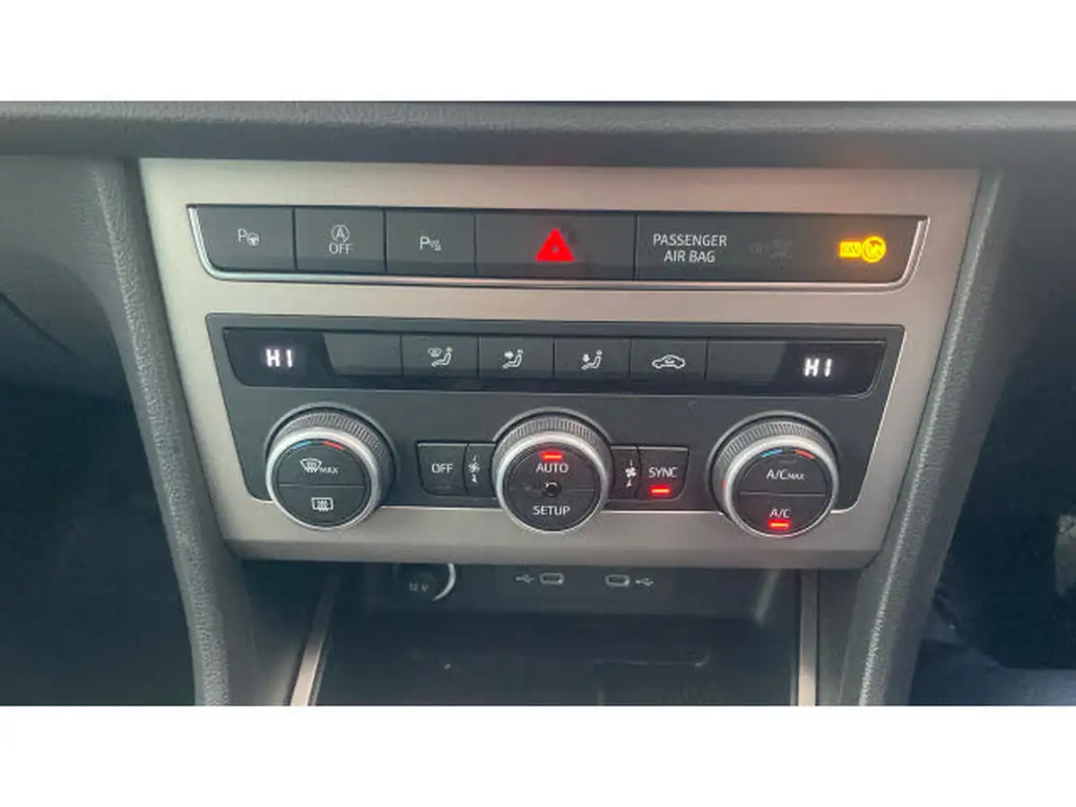 2024-seat-ateca-15-ecotsi-xperience-dsg-big-30
