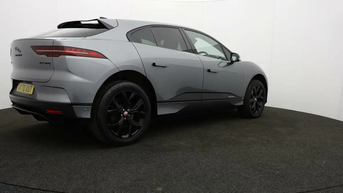 2020-jaguar-i-pace-ev400-hse-big-7
