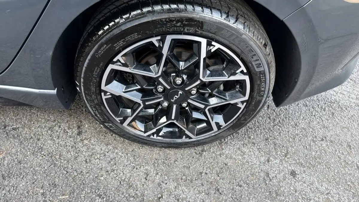 2024-kia-ceed-15-t-gdi-gt-line-158bhp-big-24