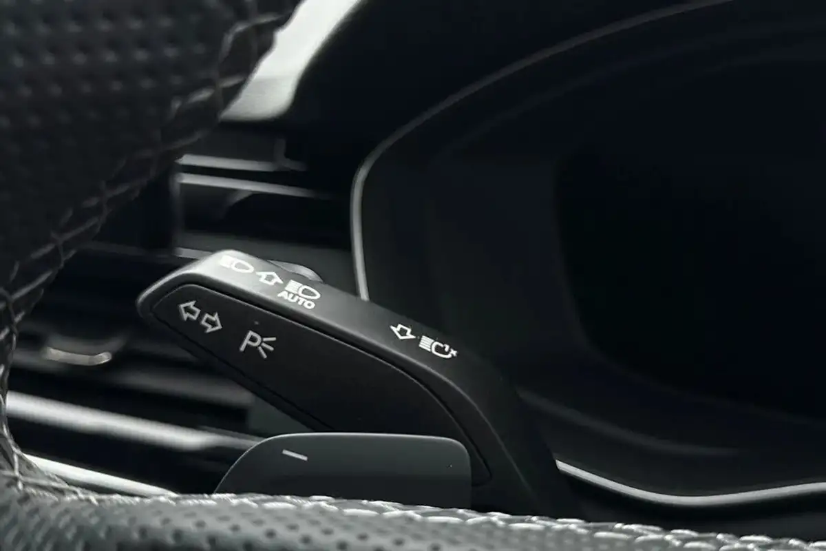 2023-audi-a5-20-35-tfsi-black-edition-coupe-2d-big-46