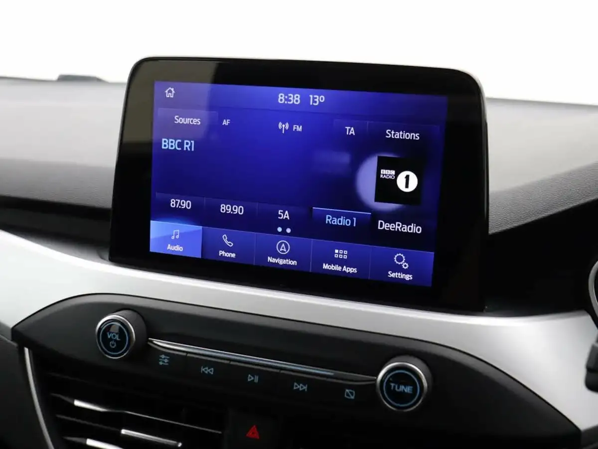 2020-ford-focus-15-zetec-120ps-estate-big-23