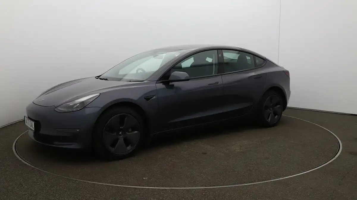 2021-tesla-model-3-e-long-range-awd-big-66