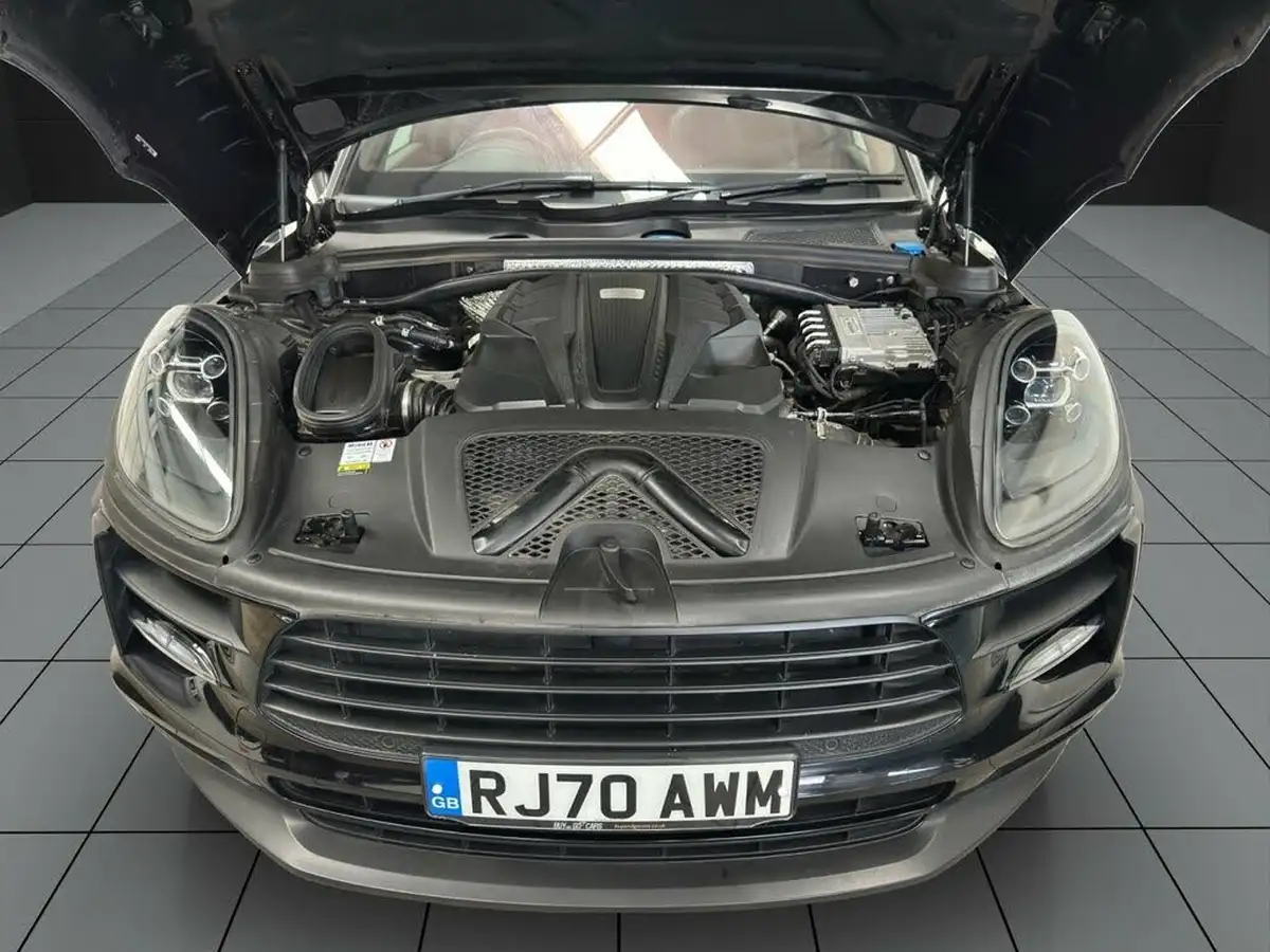 2020-porsche-macan-30-s-big-31