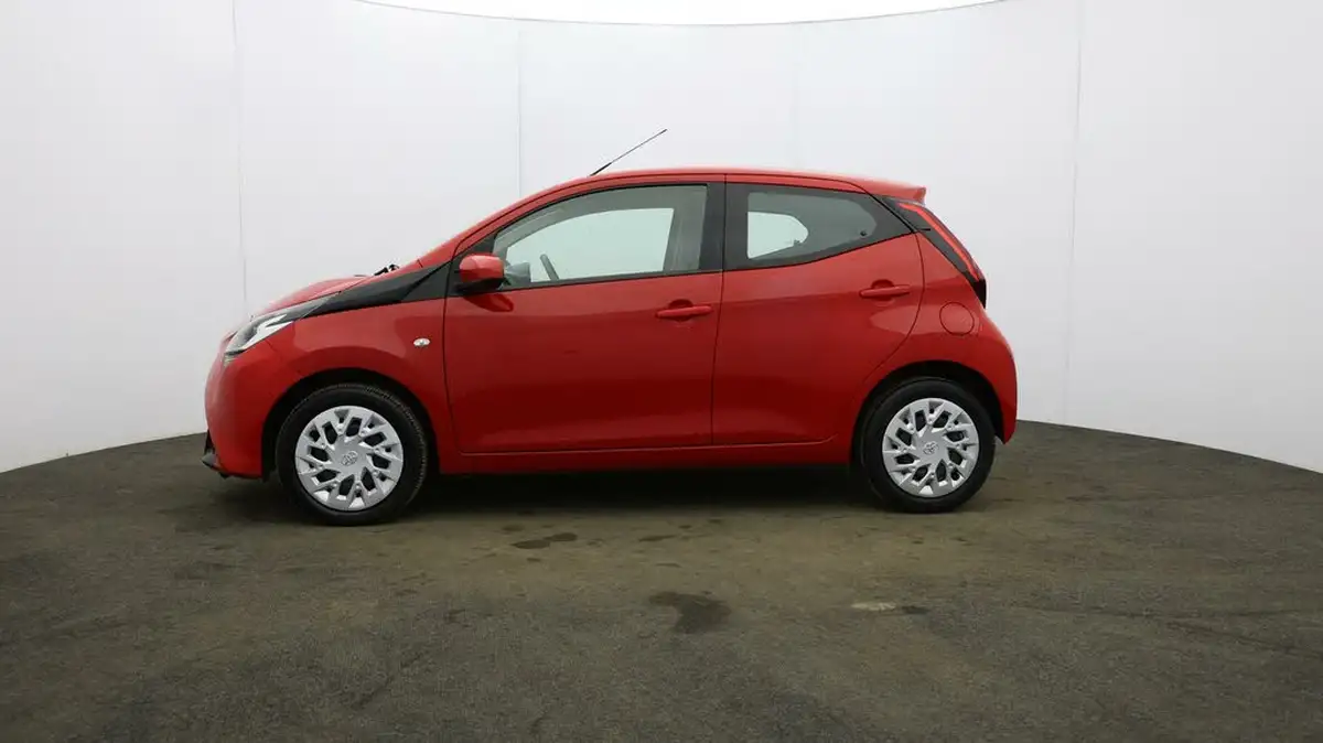 2019-toyota-aygo-10-vvt-i-x-play-big-66