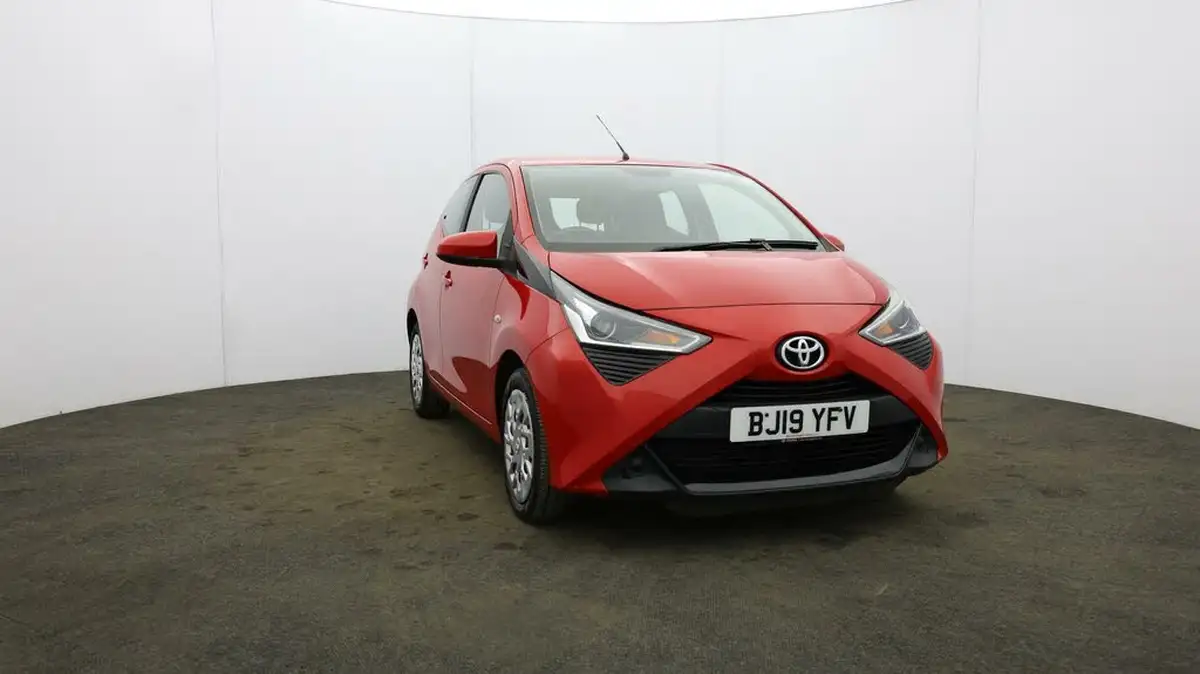 2019-toyota-aygo-10-vvt-i-x-play-big-42