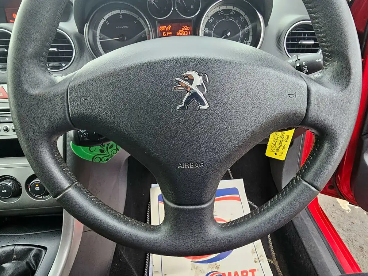 2013-peugeot-308-16td-active-16hdi-92bhp-big-27