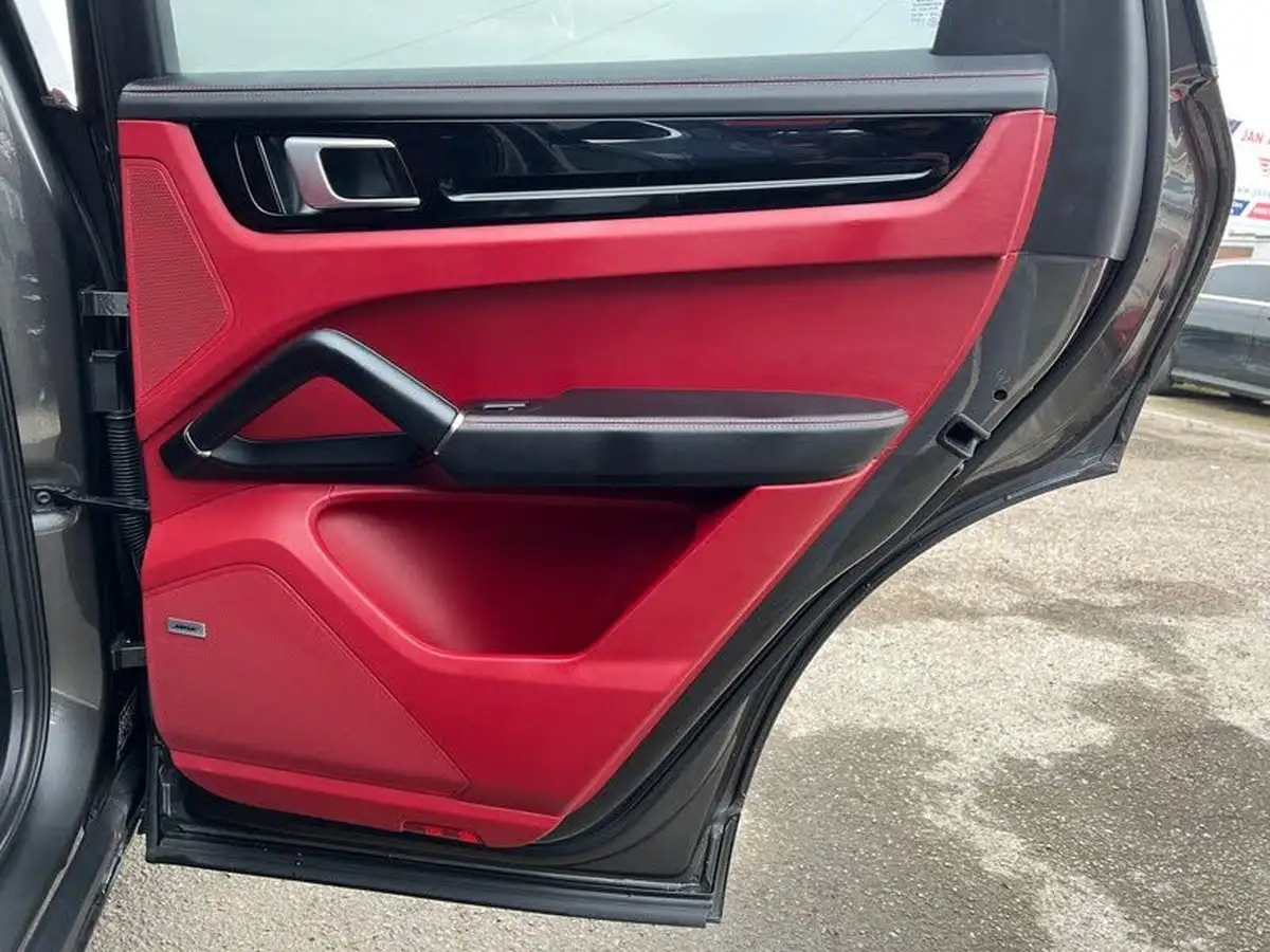 2019-porsche-cayenne-30-v6-station-wagon-big-43
