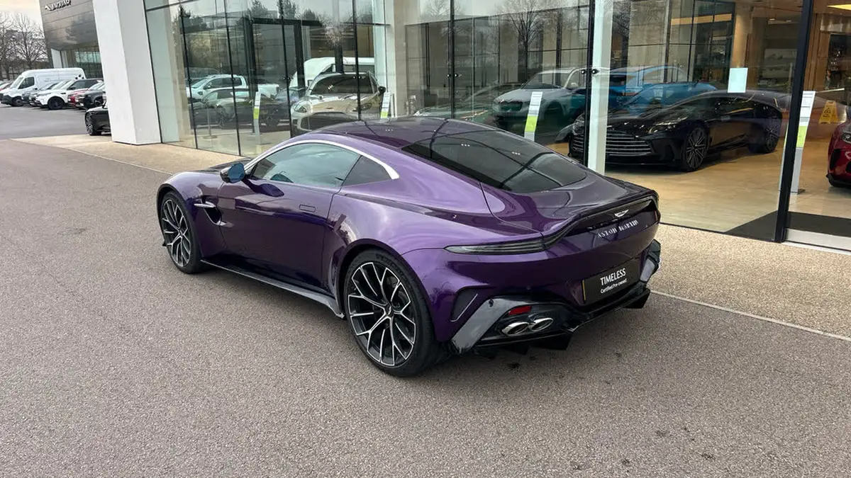 2024-aston-martin-vantage-big-14