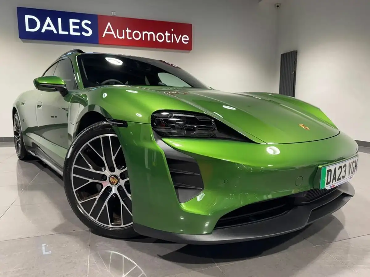 2023-porsche-taycan-e-gts-sport-turismo-big-0