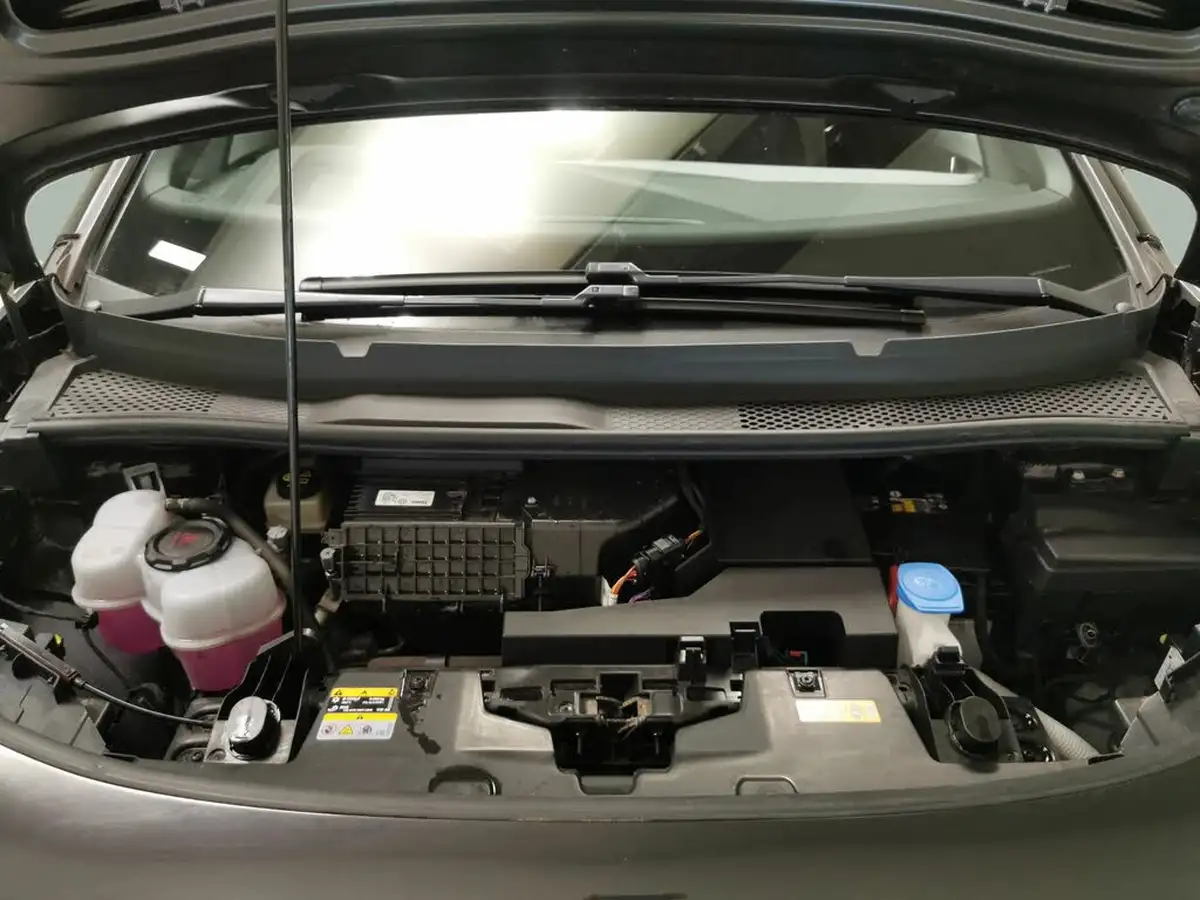 2021-volkswagen-id3-e-tour-big-37