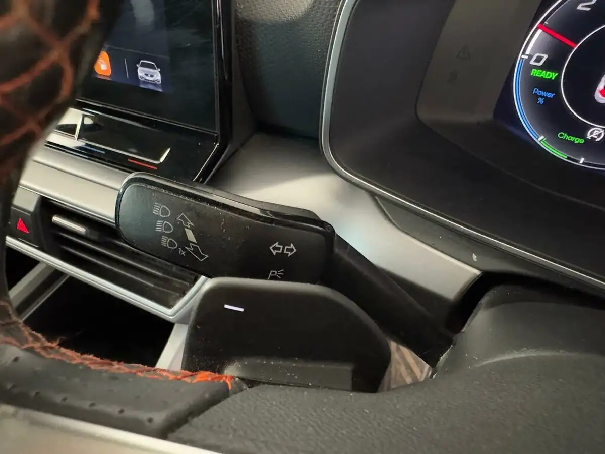 2021-seat-leon-14-e-hybrid-fr-hatchback-big-29
