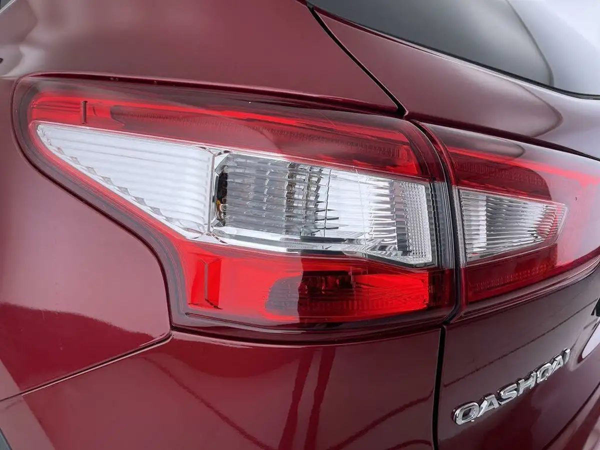 2015-nissan-qashqai-15dci-n-tec-big-19