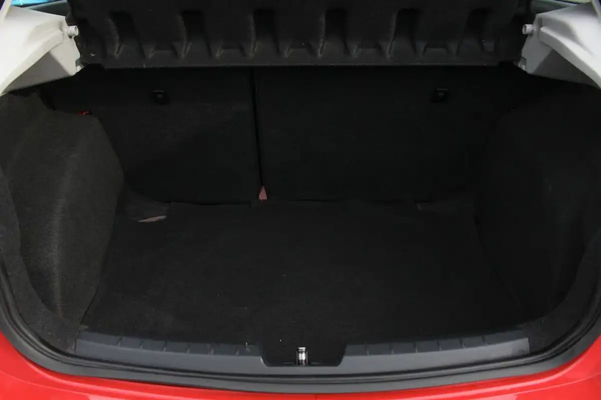 2015-seat-ibiza-14-toca-sportcoupe-3d-big-10