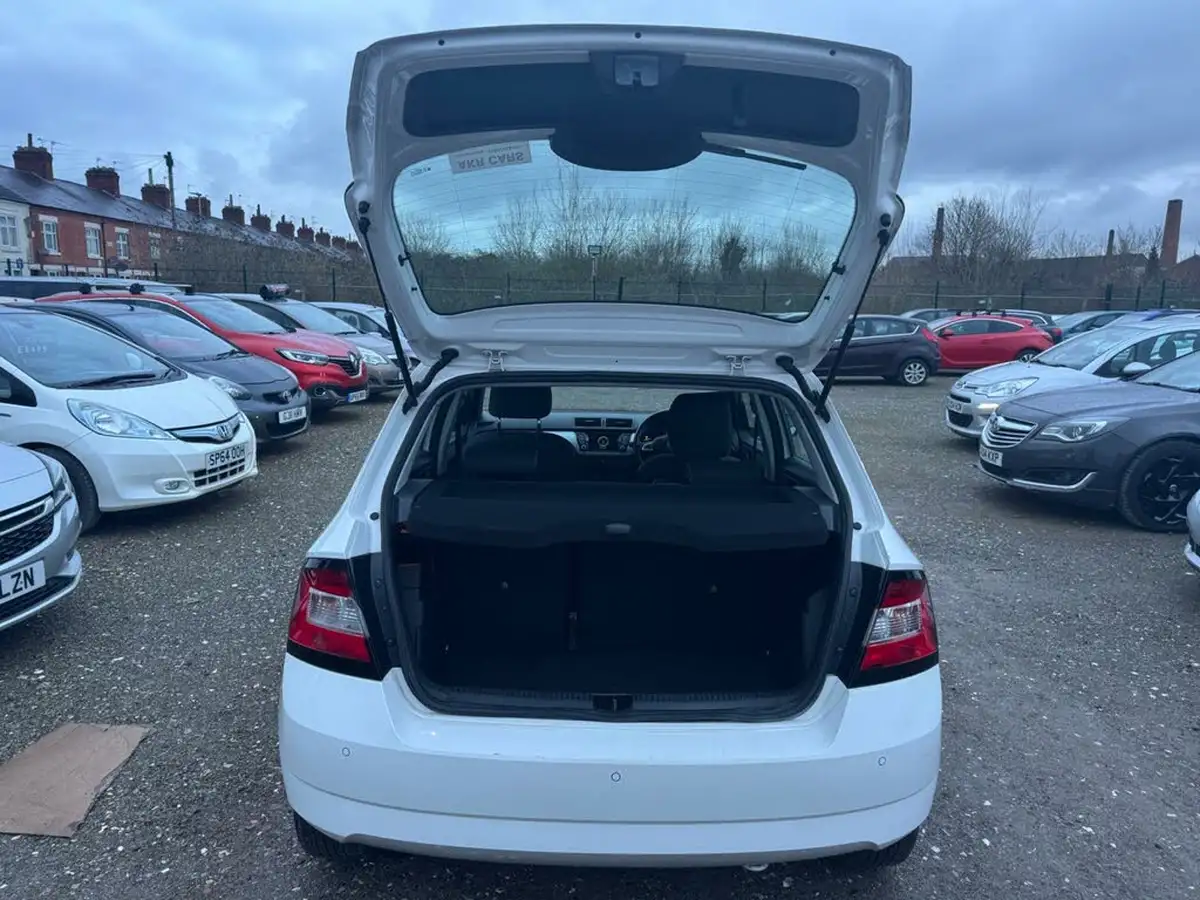 2017-skoda-fabia-10-mpi-se-hatchback-big-25