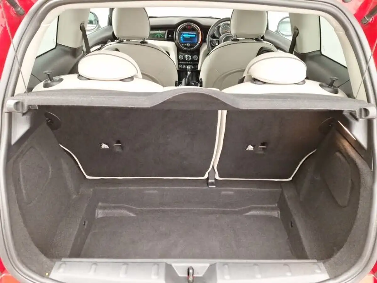 2019-mini-cooper-15-cooper-exclusive-134bhp-hatchback-3d-big-7